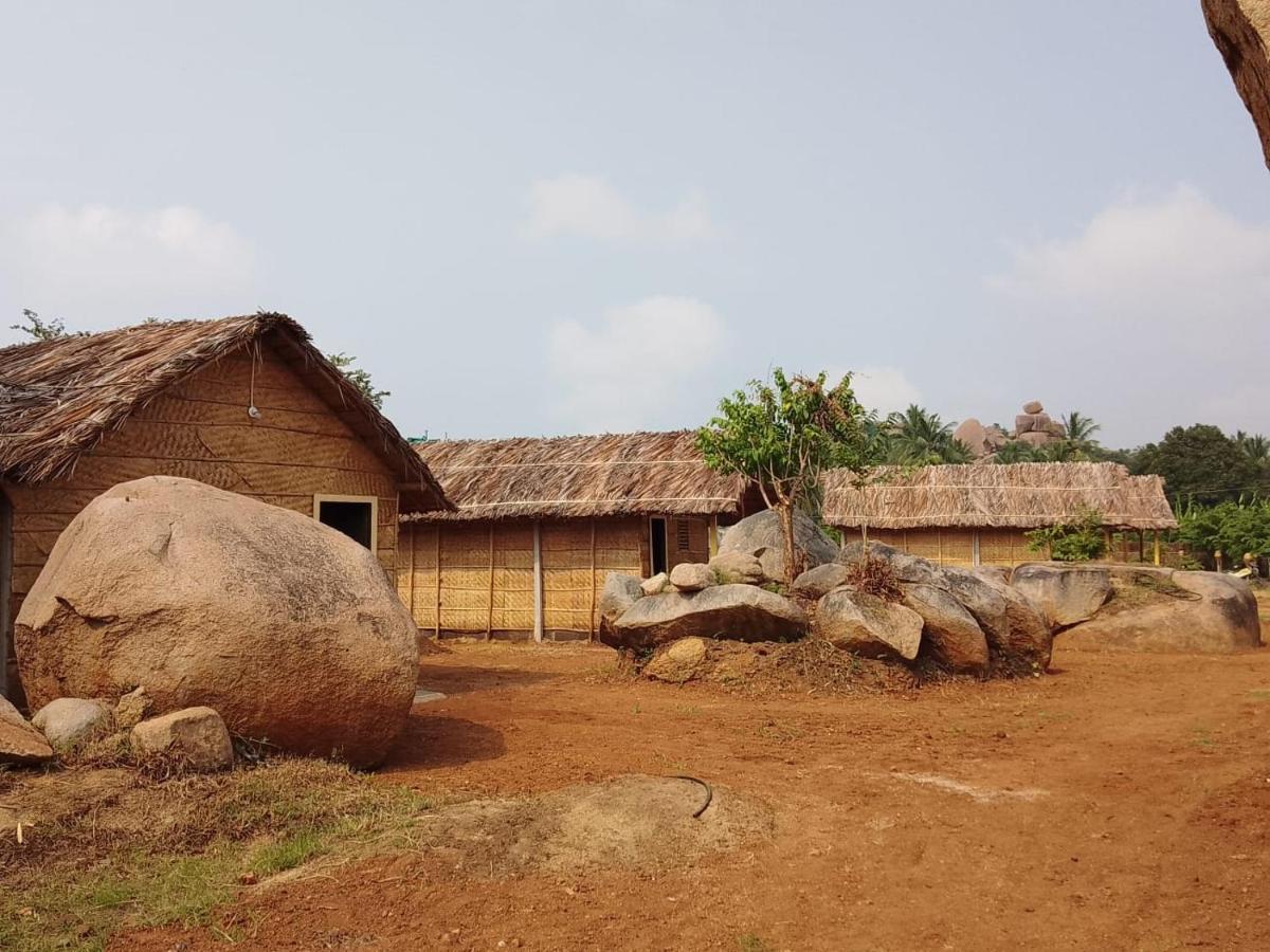 Monkey Paradise Hampi Exterior foto